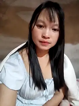 Snapshot of Tiyir597 chatting on 11.25.25 Tiyir597 online show from 11.25.25