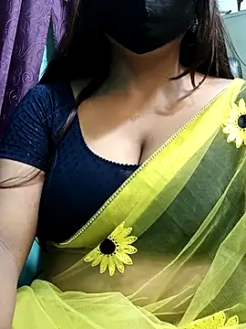 Snapshot of Bhanu-Sharma chatting on 10.18.25 Bhanu-Sharma online show from 10.18.25