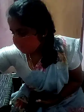 Snapshot of Jessi_25 chatting on 11.19.25 Jessi 25 online show from 11.19.25