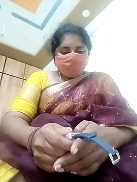 Snapshot of Jessi_25 chatting on 11.20.25 Jessi 25 online show from 11.20.25