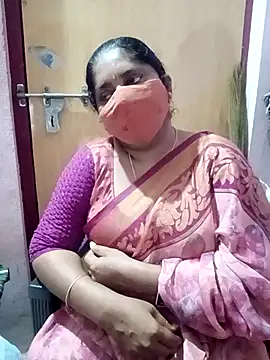 Snapshot of Jessi_25 chatting on 12.02.25 Jessi 25 online show from 12.02.25