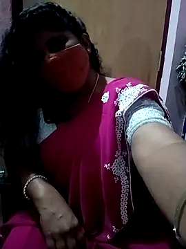 Snapshot of Jessi_25 chatting on 12.14.25 Jessi 25 online show from 12.14.25