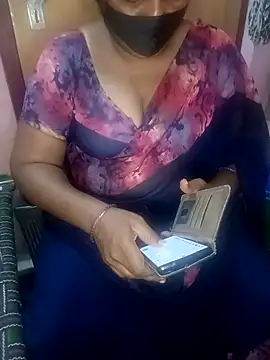 Snapshot of Jessi_25 chatting on 03.12.26 Jessi 25 online show from 03.12.26