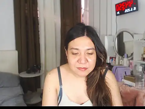 Snapshot of stellahugeX chatting on 06.18.26 stellahugeX online show from 06.18.26