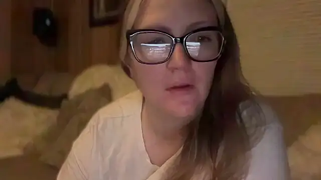 Snapshot of PefectNipz chatting on 09.15.25 PefectNipz online show from 09.15.25