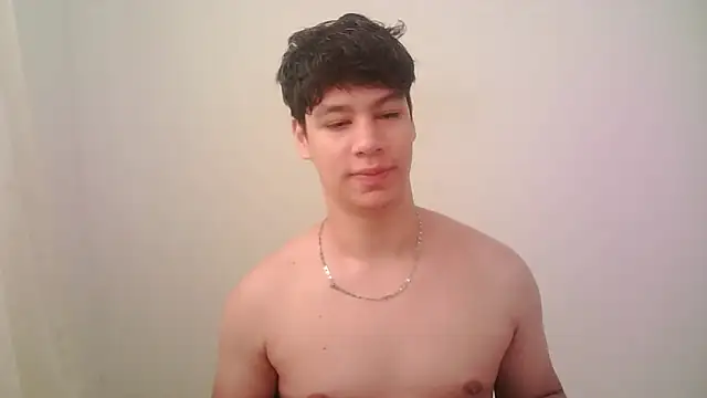 Snapshot of zeus_181 chatting on 05.08.26 zeus 181 online show from 05.08.26