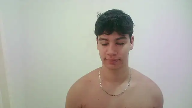 Snapshot of zeus_181 chatting on 06.16.26 zeus 181 online show from 06.16.26