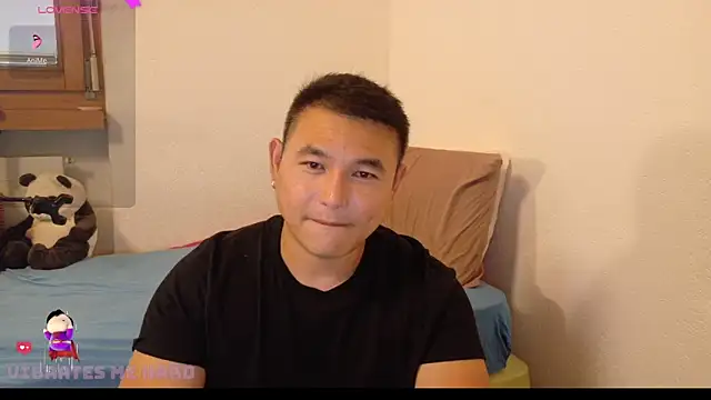 Snapshot of AsianBoy_WhiteDaddy chatting on 09.22.25 AsianBoy WhiteDaddy online show from 09.22.25