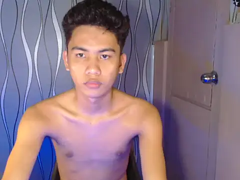 Demure Asian143 online show from 09.14.25