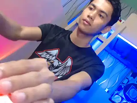 Demure Asian143 online show from 10.06.25