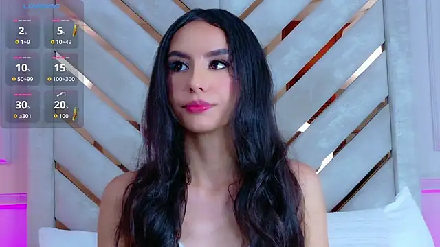 Sarah-Grace online show from 11.25.25