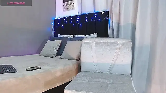 Matteo12  online show from 11.19.25