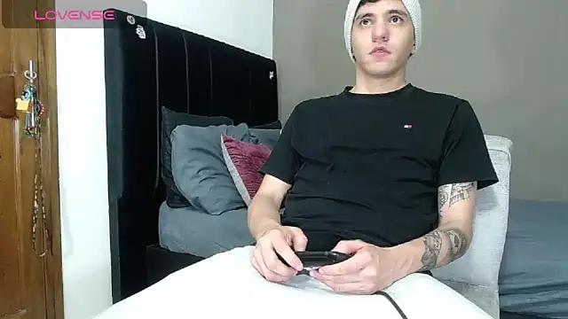 Matteo12  online show from 02.08.26