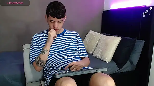 Matteo12  online show from 04.25.26