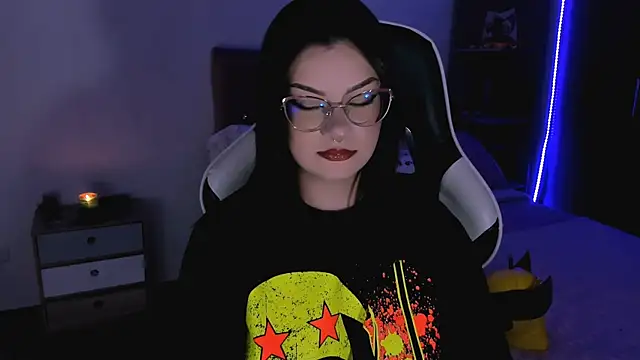 Snapshot of OphelianaRose33 chatting on 09.26.25 OphelianaRose33 online show from 09.26.25