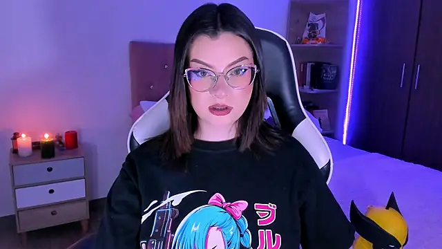 Snapshot of OphelianaRose33 chatting on 11.13.25 OphelianaRose33 online show from 11.13.25