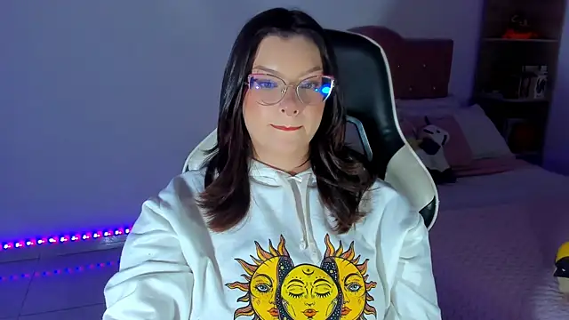 OphelianaRose33 online show from 04.07.26