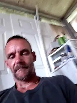 Snapshot of Hungwell1515 chatting on 10.07.25 Hungwell1515 online show from 10.07.25