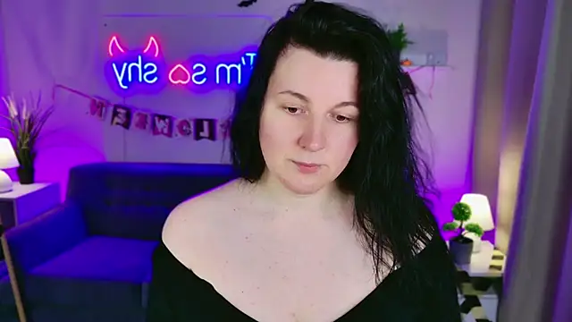 Snapshot of love_me__tonight_ chatting on 10.22.25 love me tonight online show from 10.22.25