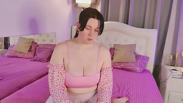 Snapshot of love_me__tonight_ chatting on 11.05.25 love me tonight online show from 11.05.25