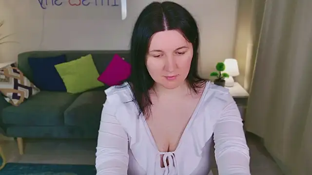 Snapshot of love_me__tonight_ chatting on 11.23.25 love me tonight online show from 11.23.25