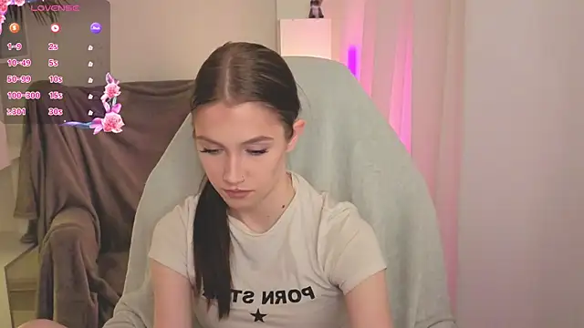 Snapshot of LexyStars chatting on 10.02.25 LexyStars online show from 10.02.25