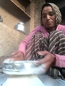 Hot raaani online show from 12.17.25