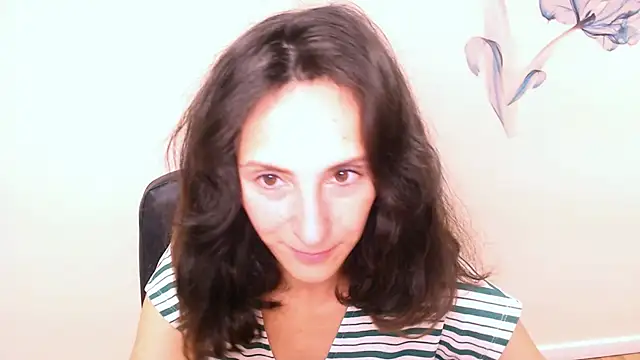 Snapshot of AlissaJersi chatting on 09.18.25 AlissaJersi online show from 09.18.25