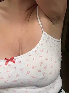 TriumphLove online show from 10.13.25