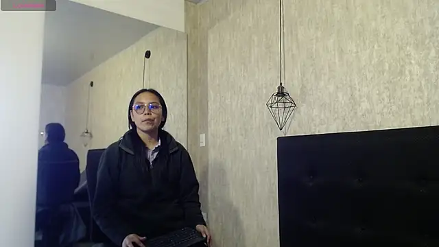 Snapshot of katalina07_1 chatting on 11.19.25 katalina07 1 online show from 11.19.25