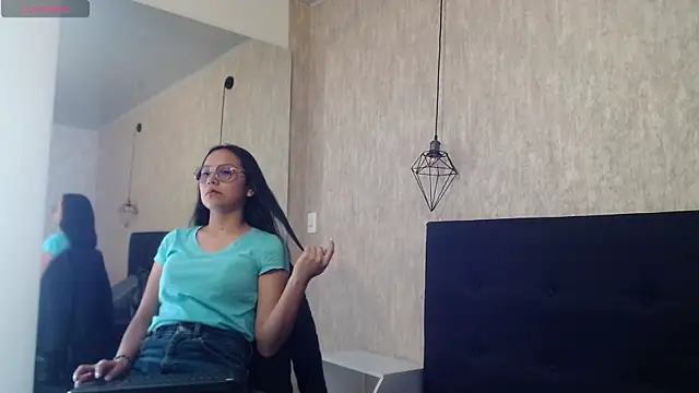 Snapshot of katalina07_1 chatting on 11.23.25 katalina07 1 online show from 11.23.25