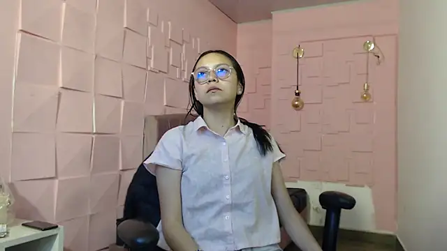 Snapshot of katalina07_1 chatting on 12.01.25 katalina07 1 online show from 12.01.25