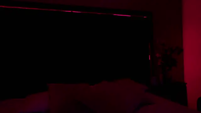 GabyMoreau online show from 10.25.25