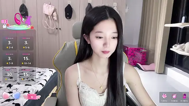 Snapshot of OiOi-666 chatting on 12.19.25 OiOi-666 online show from 12.19.25