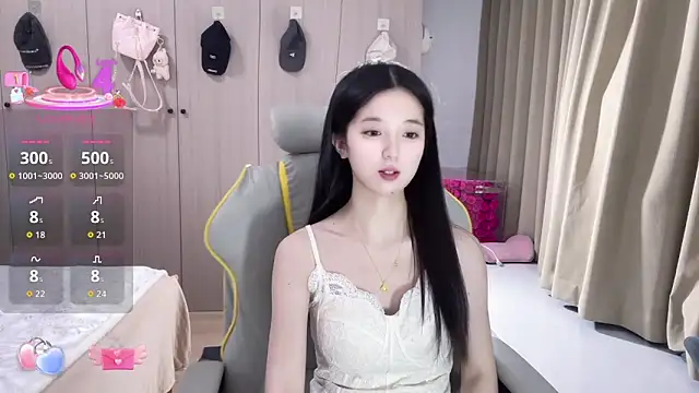 Snapshot of OiOi-666 chatting on 12.22.25 OiOi-666 online show from 12.22.25