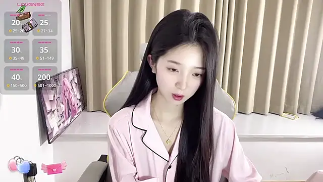 Snapshot of OiOi-666 chatting on 01.19.26 OiOi-666 online show from 01.19.26