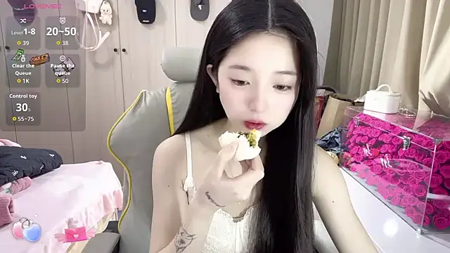 Snapshot of OiOi-666 chatting on 02.02.26 OiOi-666 online show from 02.02.26