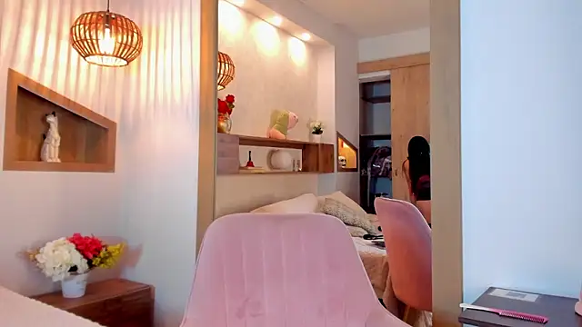 Emilly Beaumont online show from 01.07.26