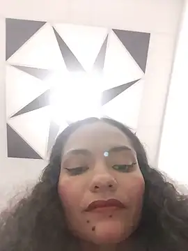 Karen Ariass online show from 06.19.26