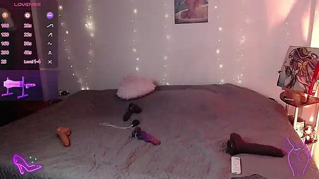 Snapshot of violetjane chatting on 01.15.26 violetjane online show from 01.15.26