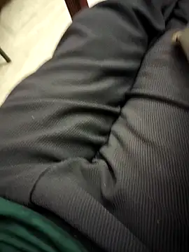 Snapshot of Yourslovingdick chatting on 09.18.25 Yourslovingdick online show from 09.18.25