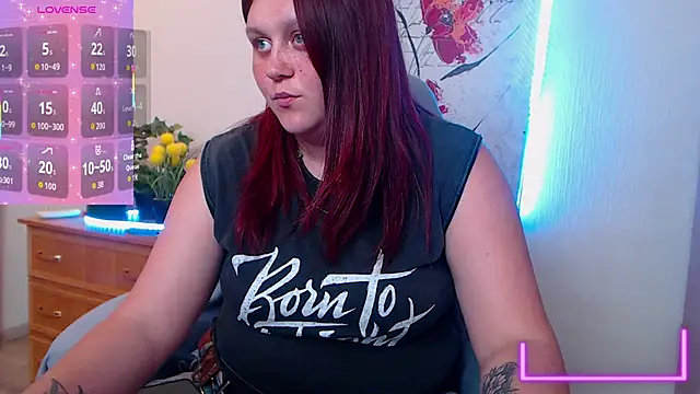 Snapshot of Alisawoods_ chatting on 06.17.26 Alisawoods online show from 06.17.26