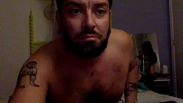 Pigslut01 online show from 10.28.25