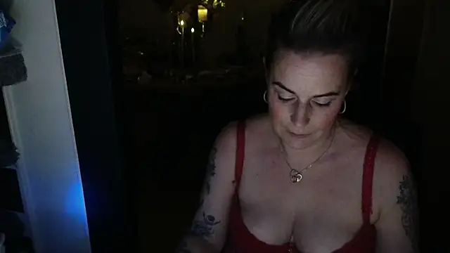 Mrs-Aurora online show from 03.19.26