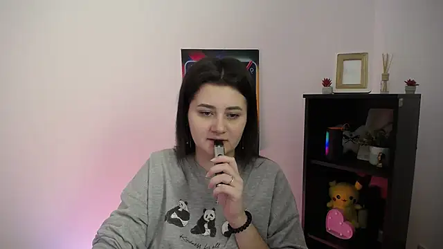 Katrin kiss  online show from 10.26.25