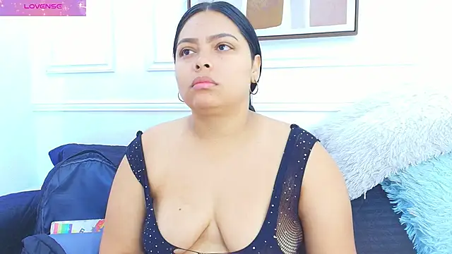 Daisy Price online show from 11.06.25