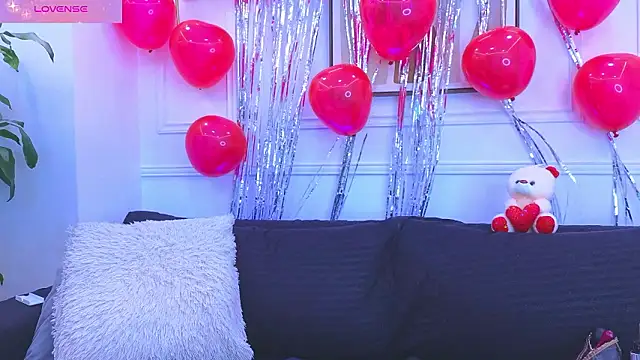 Daisy Price online show from 02.14.26