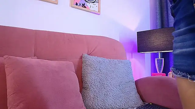 Snapshot of Karina2Smith chatting on 01.05.26 Karina2Smith online show from 01.05.26