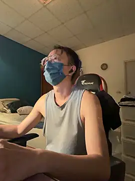 Snapshot of Rmangotw chatting on 10.29.25 Rmangotw online show from 10.29.25