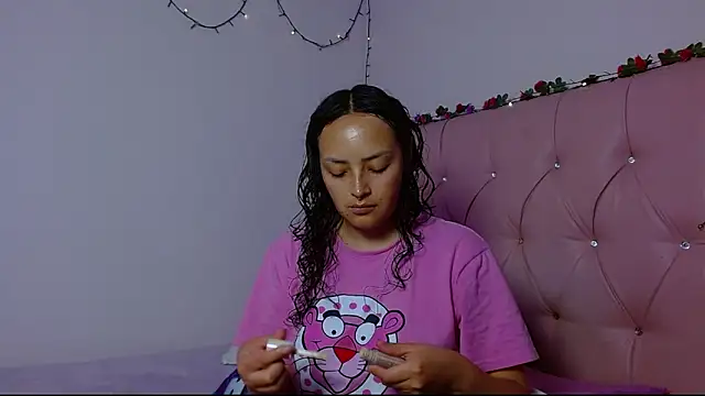 manumeow1 online show from 12.04.25